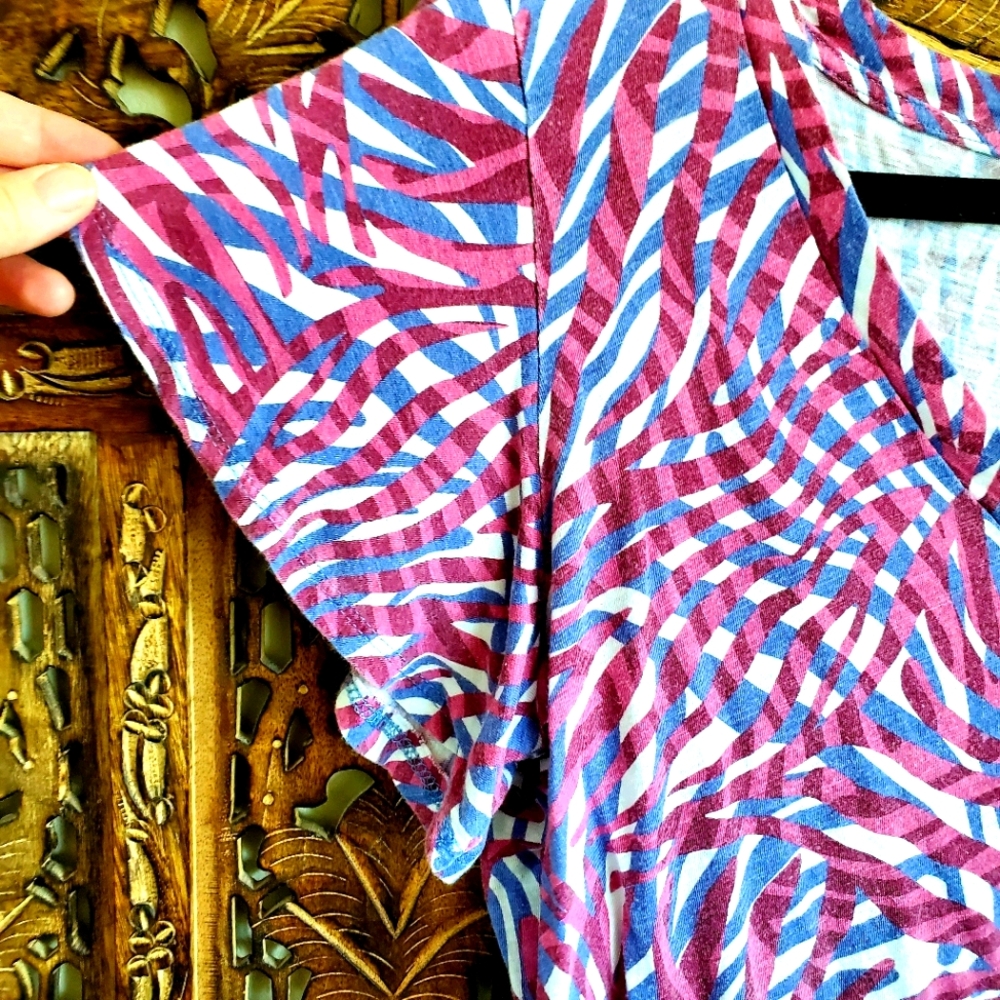 ***3/$20*** Anthropologie T.La Tee